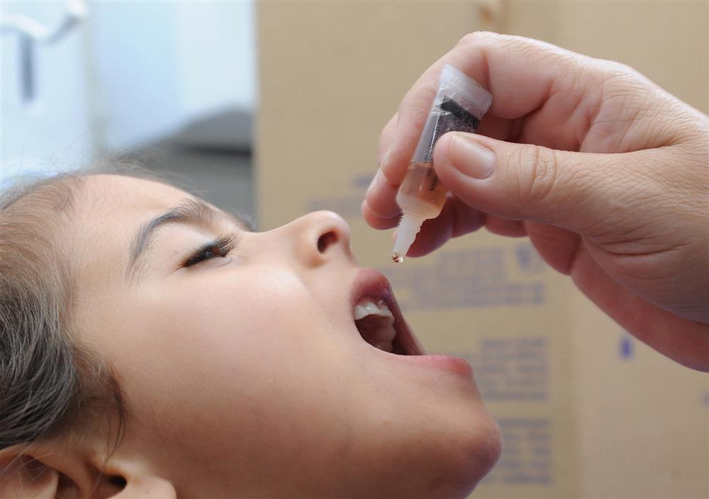Campanha de vacinação contra a pólio e de atualização da caderneta começa em 5 de outubro