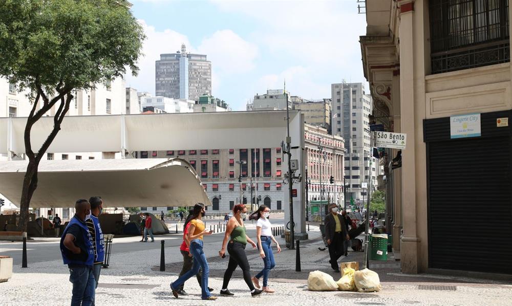 Covid-19: megaferiado em São Paulo começa com suspensão de serviços