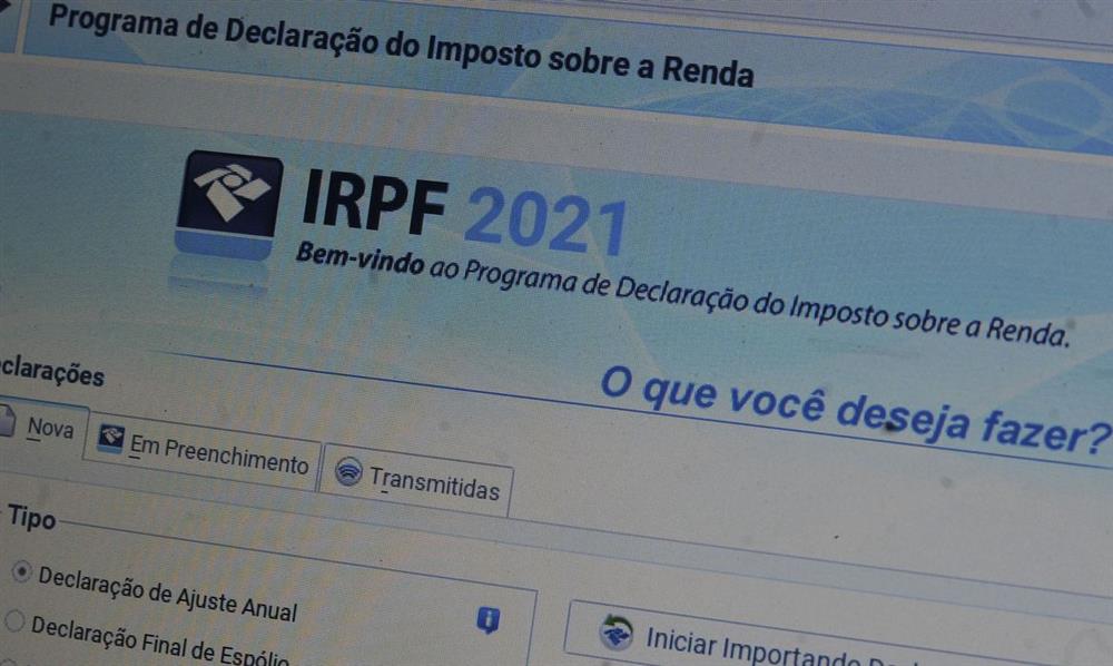 Guedes anuncia que faixa de isenção do IR passará para R$ 2,5 mil