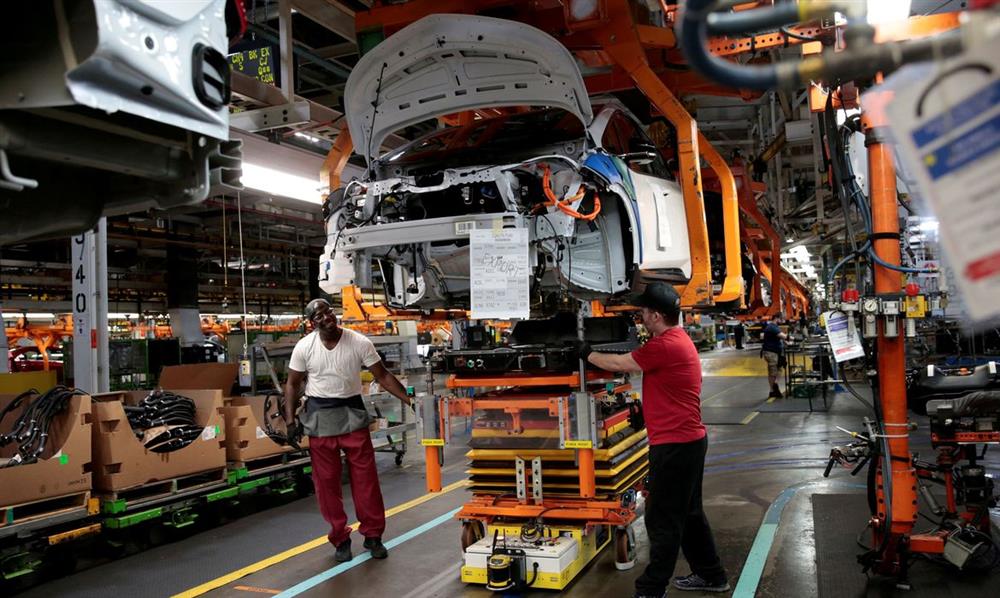 Falta de peças provoca queda na produção de veículos em julho