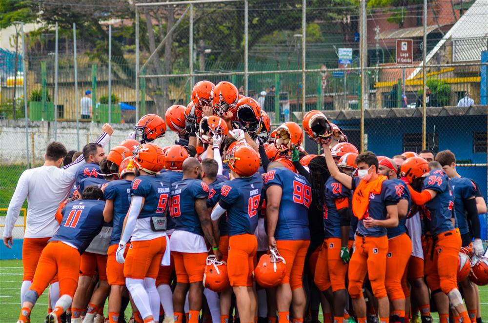 FUTEBOL AMERICANO: Em jogo inédito, Arapongas Golden Phoenix enfrenta  equipe de Campo Mourão neste domingo (30)