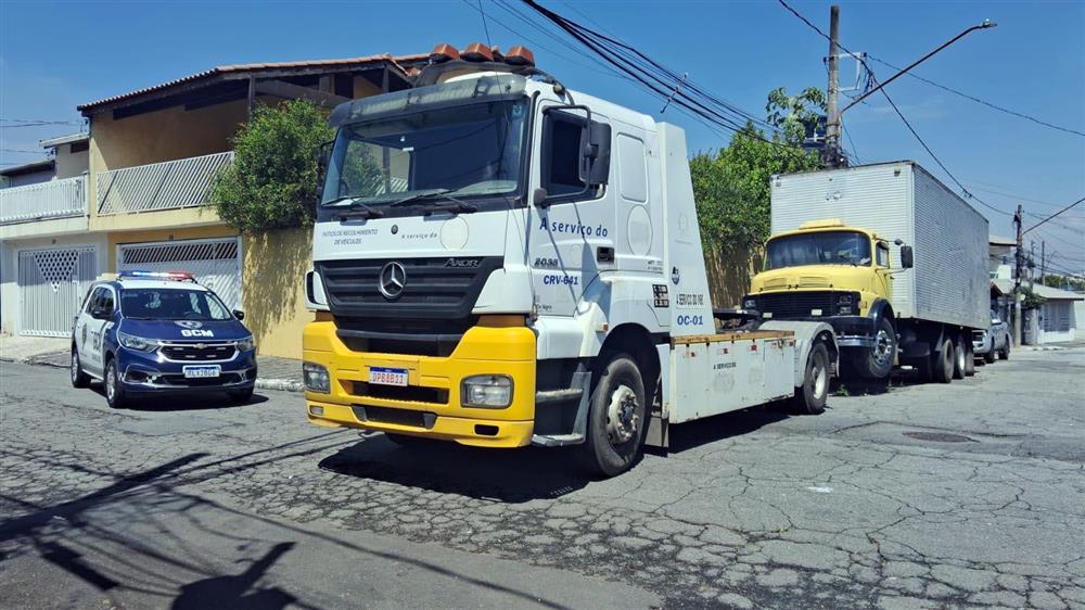 GCM recupera veículo furtado no bairro Torres Tibagy