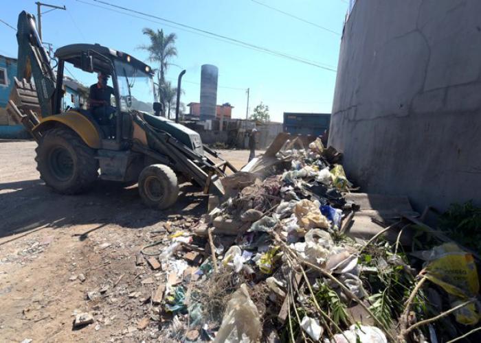 Brilha Guarulhos leva limpeza e revitalização à região central