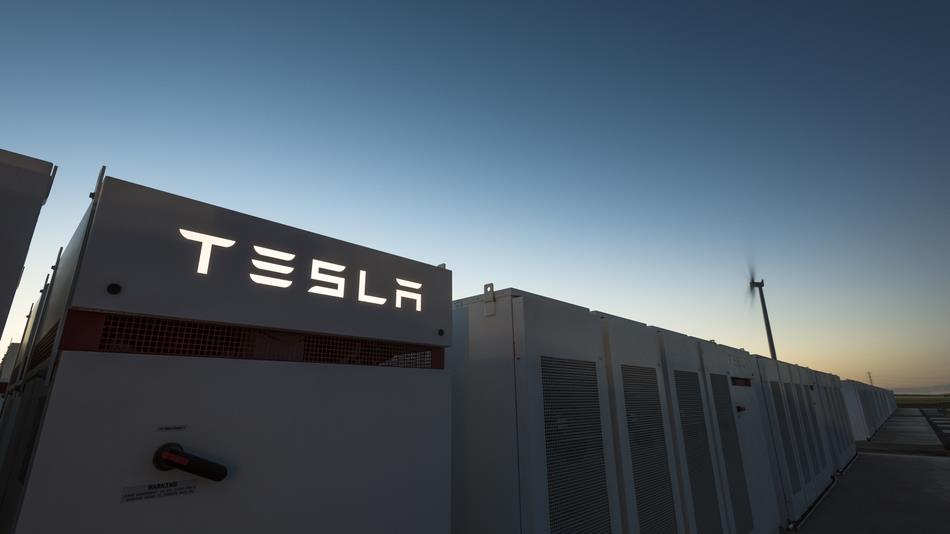 Tesla está construindo a maior bateria de íon-lítio do mundo