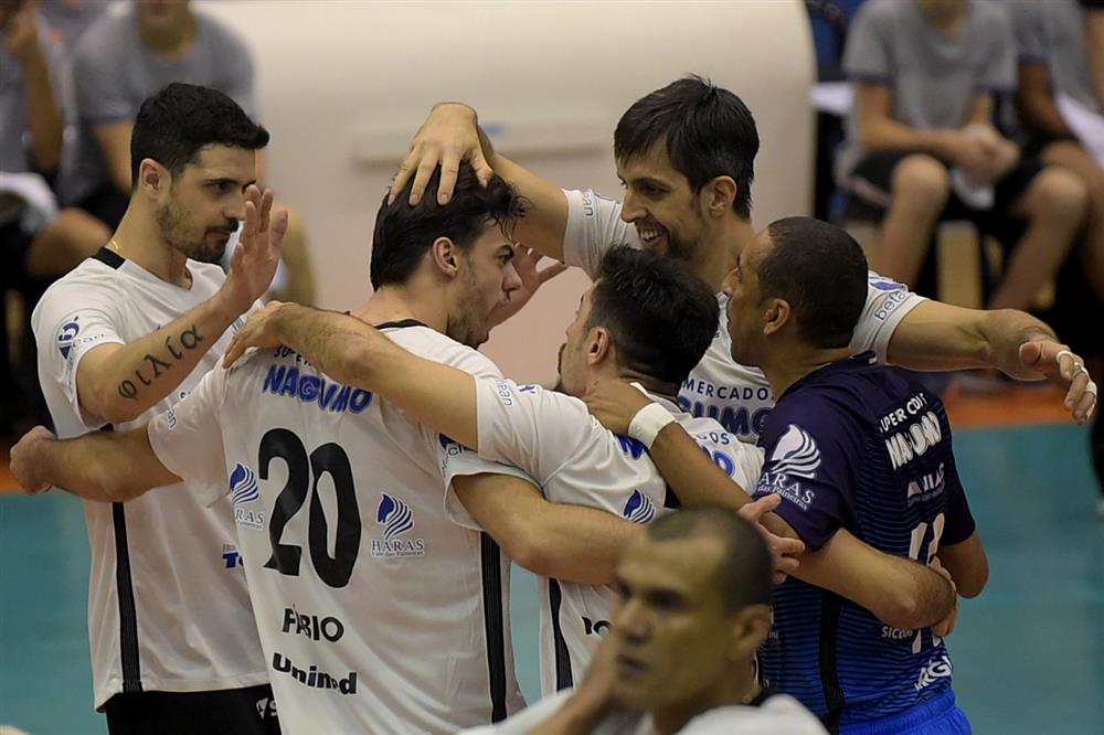 Corinthians-Guarulhos enfrenta EMS Taubaté/Funvic por título estadual