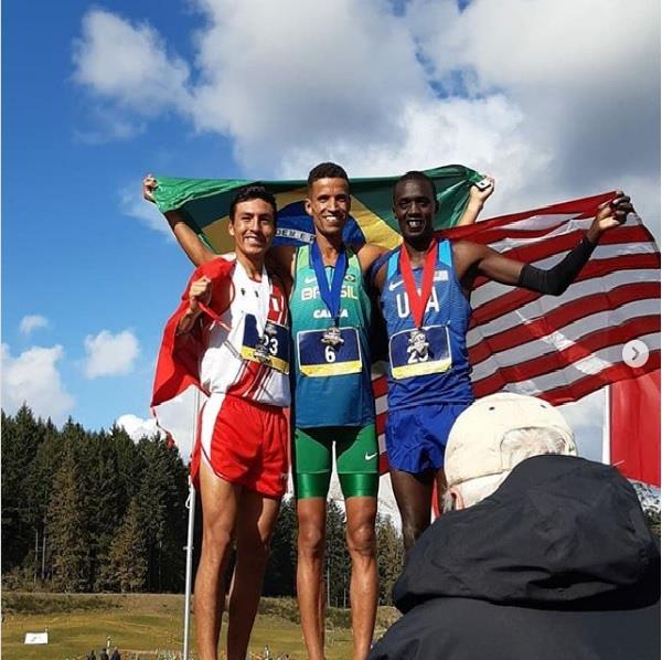 Jhonatan Cruz conquista o ouro no Pan-Americano de Cross Country