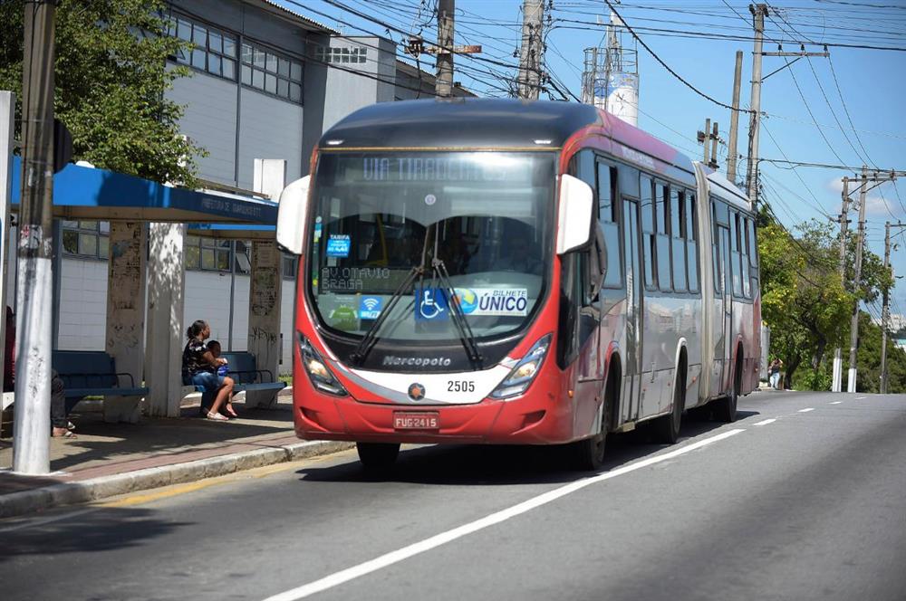 Frota de ônibus municipal será reduzida em 40% entre segunda e quinta-feira