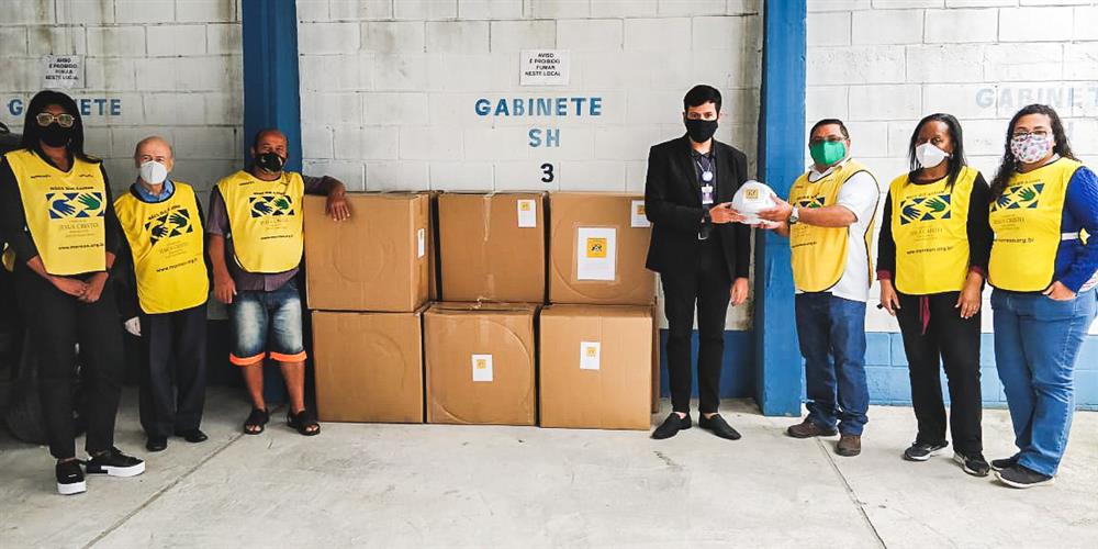 Prefeitura recebe a doação de 7.200 sabonetes e 15 mil máscaras de tecido