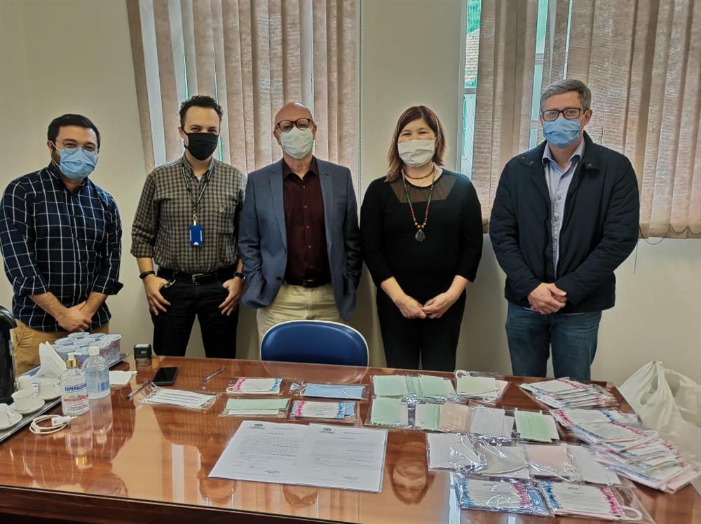 Prefeitura recebe a doação de 2 mil máscaras de tecido